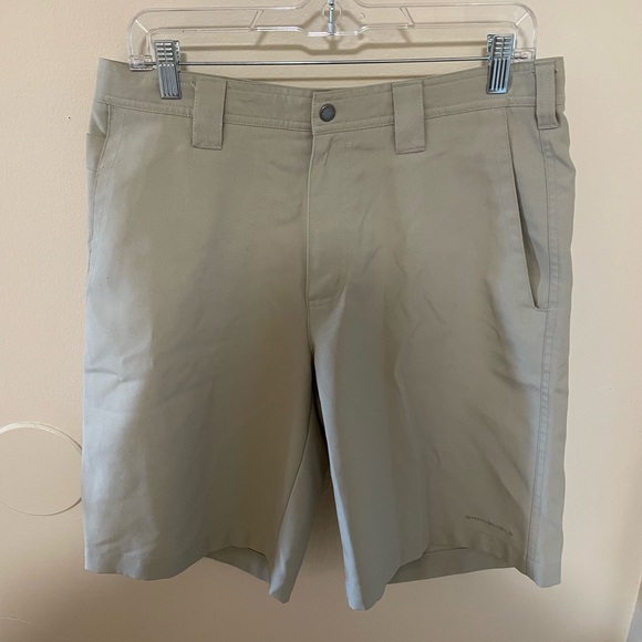 Columbia Other - ✨Men’s Columbia Shorts Size 32